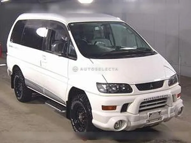 Mitsubishi Delica Space Gear 2003, auction grade 4