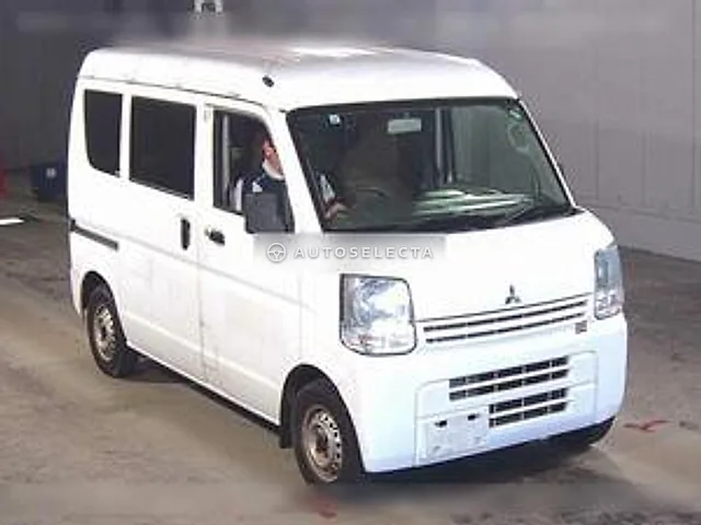 Mitsubishi Minicab Van 2018, auction grade 3
