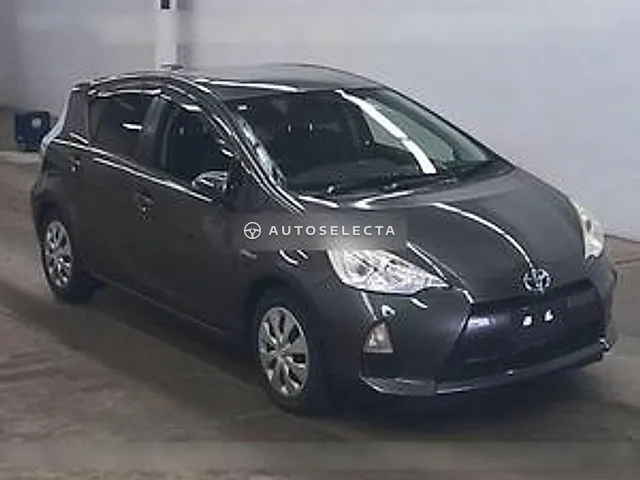 Toyota Aqua 2014, auction grade 3.5