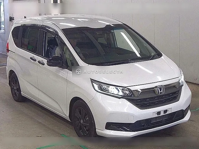 Honda Freed+ 2023, auction grade 4.5