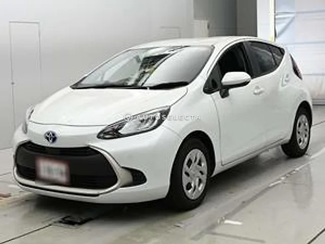 Toyota Aqua 2024, auction grade 5