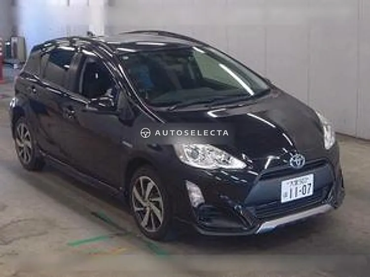 Toyota Aqua 2016, photo 1 of 6