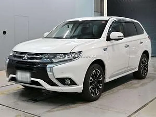 Mitsubishi Outlander PHEV 2016, auction grade 3.5