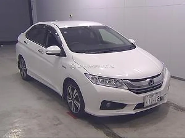 Honda Grace 2015, auction grade R