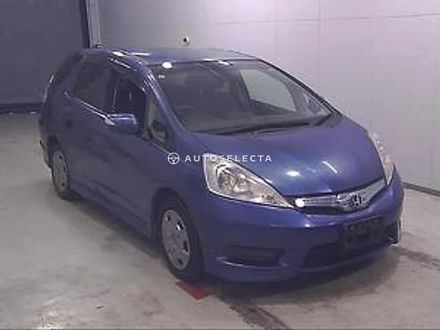 Honda Fit Shuttle 2011, auction grade 3