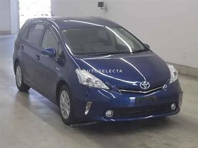 Toyota Prius Alpha 2012, auction grade R