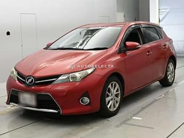 Toyota Auris 2014, auction grade 3