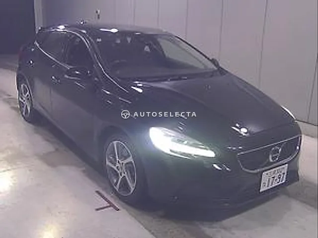 Volvo V40 2016, auction grade 4