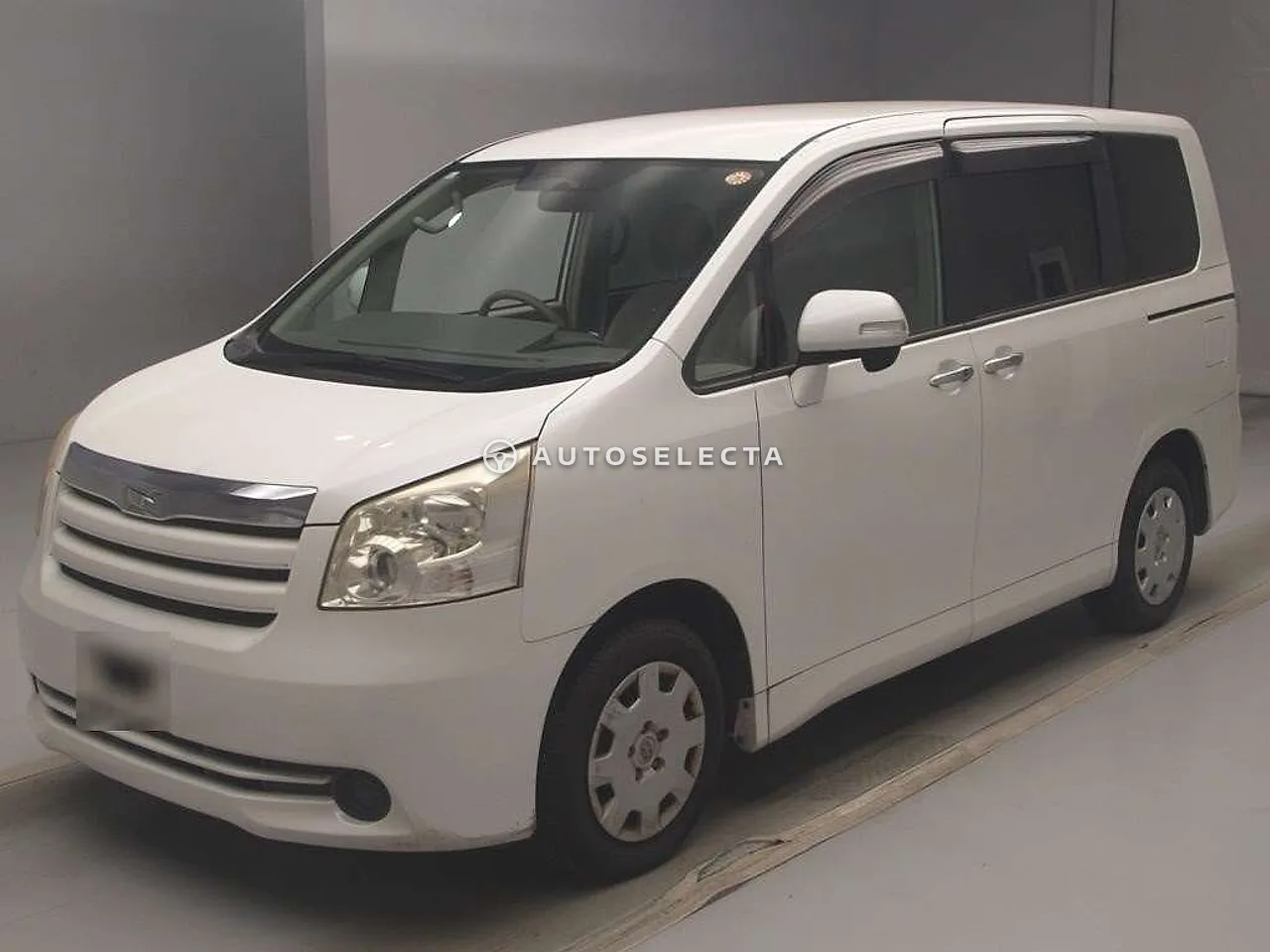 Toyota Noah 2009, photo 1 of 1