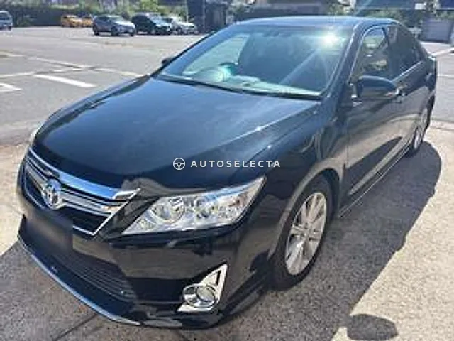Toyota Camry 2012, auction grade RA