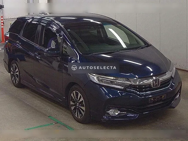 Honda Shuttle 2017, auction grade 4