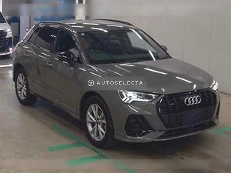 Audi Q3 2023, photo 1 of 6