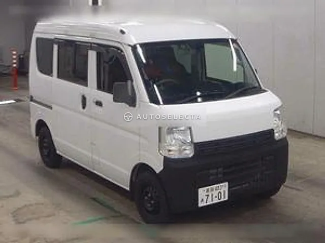 Nissan NV100 Clipper 2017, auction grade 3.5