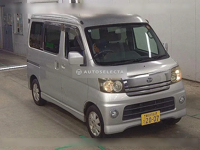 Daihatsu Atrai Wagon 2006, auction grade 3.5