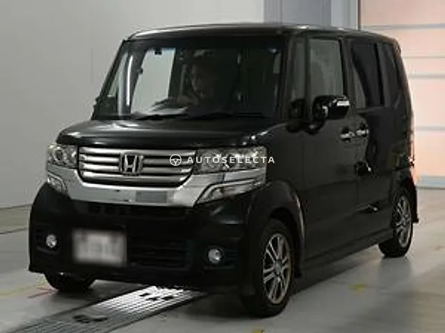 Honda N-BOX+ Custom 2013, auction grade 3