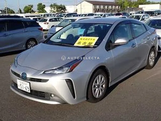 Toyota Prius 2019, auction grade 3.5