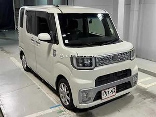 Daihatsu Wake 2015, auction grade 3.5