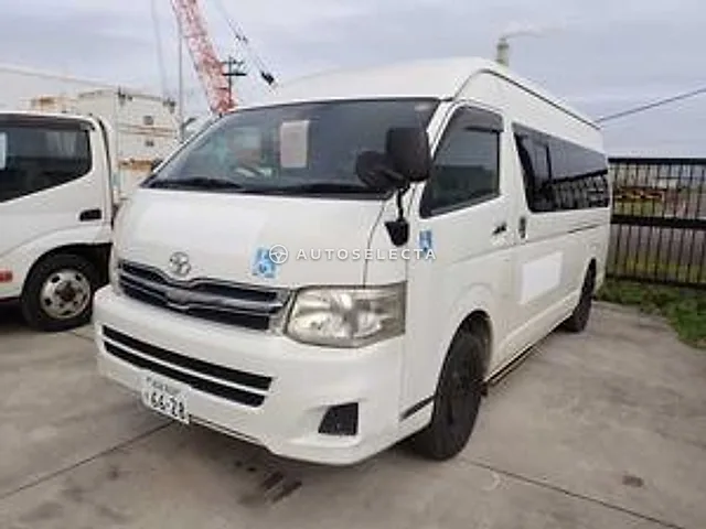 Toyota Hiace 2011, auction grade 3