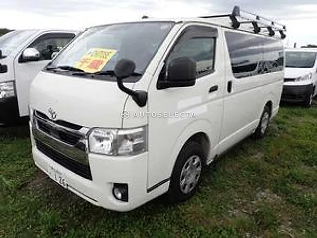 Toyota Hiace Van 2020, auction grade 3.5