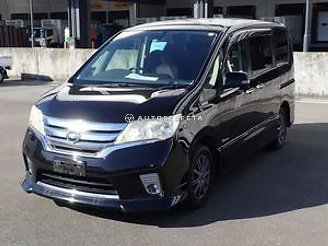 Nissan Serena 2012, auction grade 3