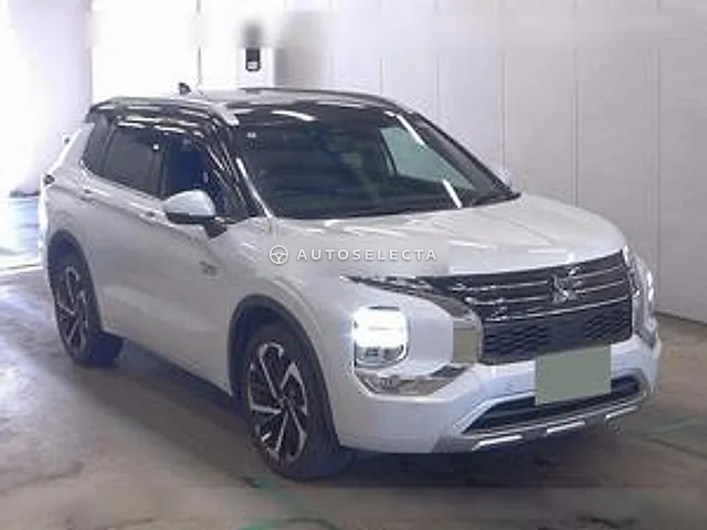 Mitsubishi Outlander PHEV 2022, auction grade 4.5