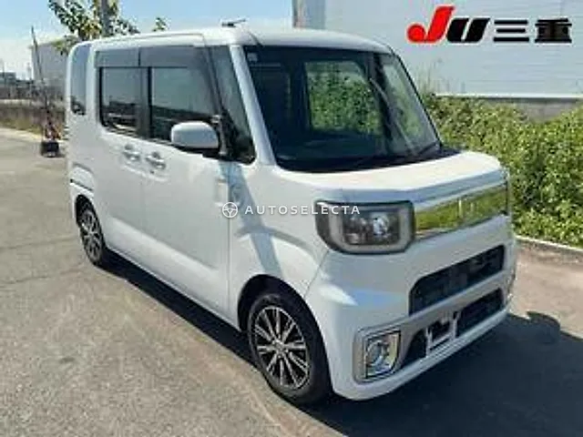 Daihatsu Wake 2015, auction grade 4.5