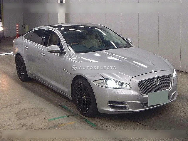 Jaguar XJ 2012, auction grade 4
