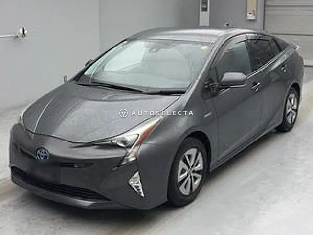 Toyota Prius 2017, auction grade 4