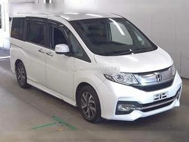 Honda Stepwgn Spada 2015, auction grade 3.5
