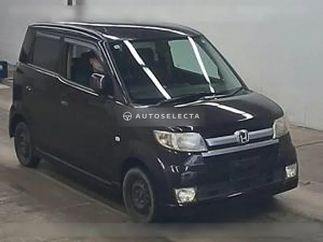 Honda Zest 2007, auction grade R2