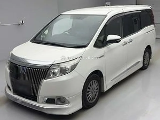 Toyota Esquire 2015, auction grade 3.5