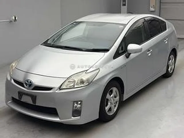 Toyota Prius 2011, auction grade 3.5