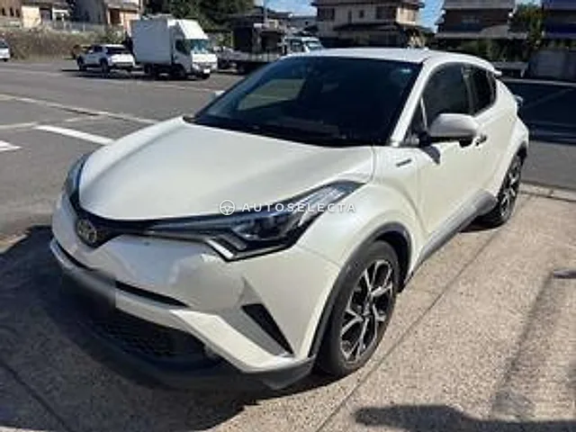 Toyota C-HR 2018, auction grade 3.5