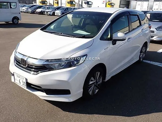 Honda Shuttle 2019, auction grade 4