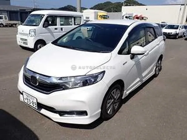 Honda Shuttle 2019, auction grade 3.5