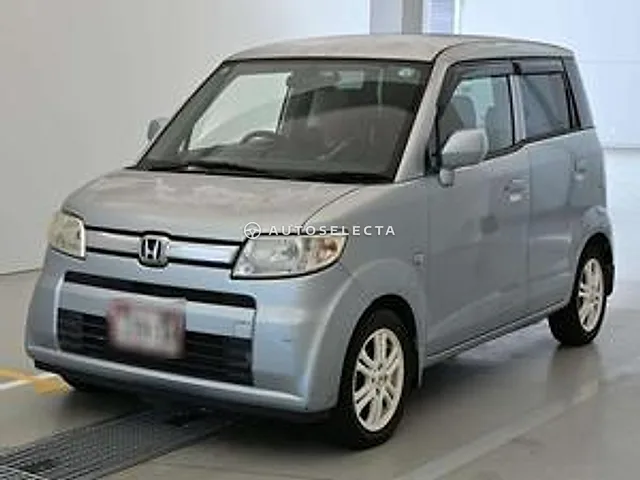Honda Zest 2009, auction grade 3