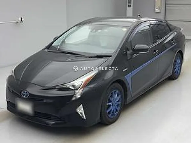 Toyota Prius 2018, auction grade 3.5