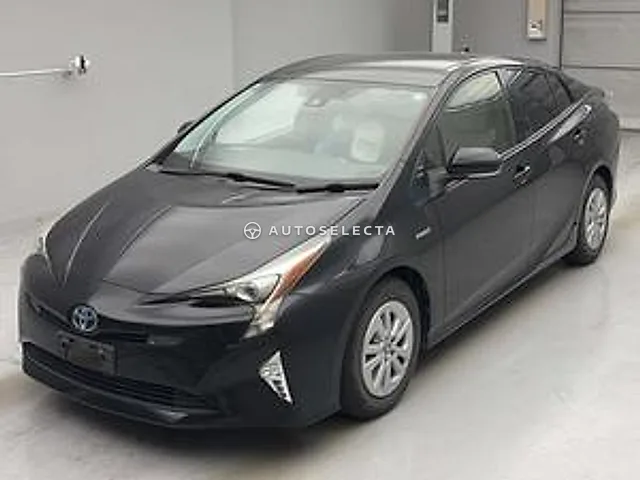 Toyota Prius 2017, auction grade 3.5