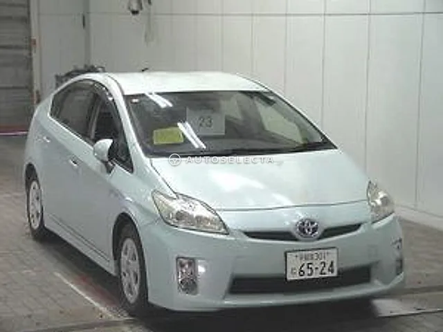 Toyota Prius 2011, auction grade 3.5