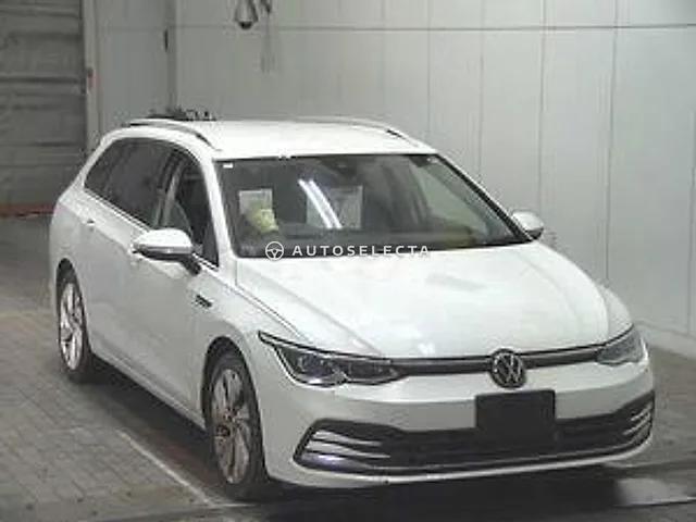Volkswagen Golf Variant 2023, auction grade 3
