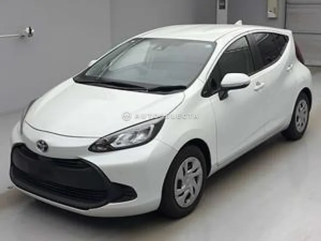 Toyota Aqua 2024, auction grade 3.5