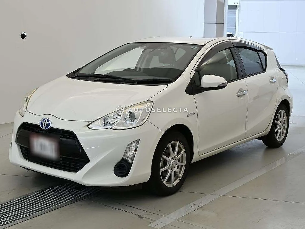 Toyota Aqua 2017, photo 1 of 1