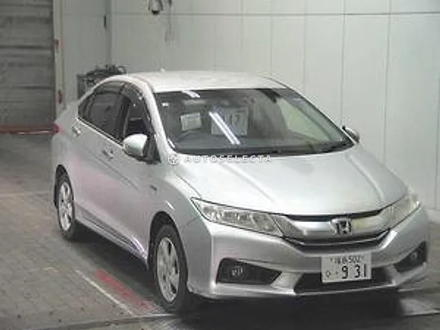 Honda Grace 2015, auction grade 3.5