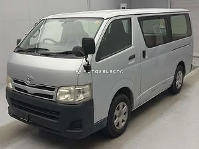 Toyota Hiace Van 2011, auction grade RA