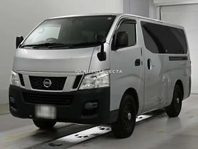 Nissan NV350 Caravan 2013, auction grade 3