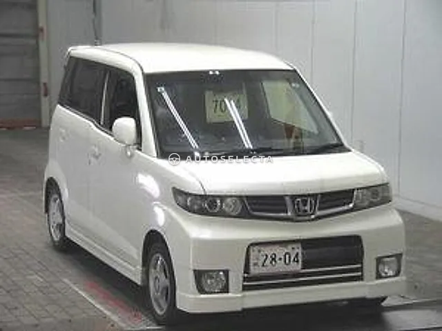 Honda Zest Spark 2009, auction grade 3