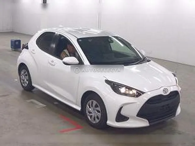 Toyota Yaris 2023, auction grade 3.5