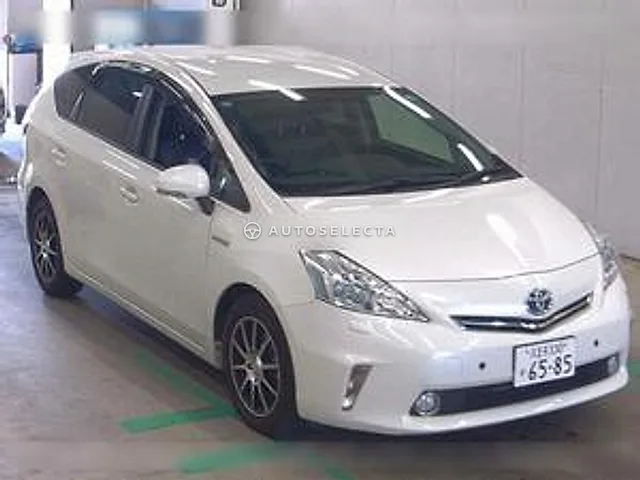 Toyota Prius Alpha 2012, auction grade 4
