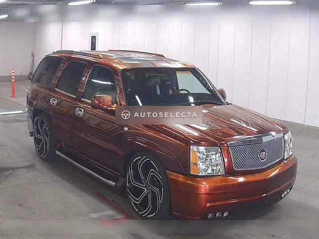 Cadillac Escalade 2004, auction grade 4