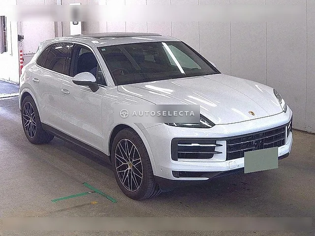 Porsche Cayenne 2023, auction grade 4